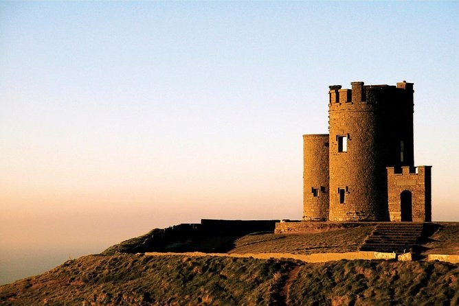 O'Brien's Tower, built in 1835, standing above the Atlantic at the top of the cliffs